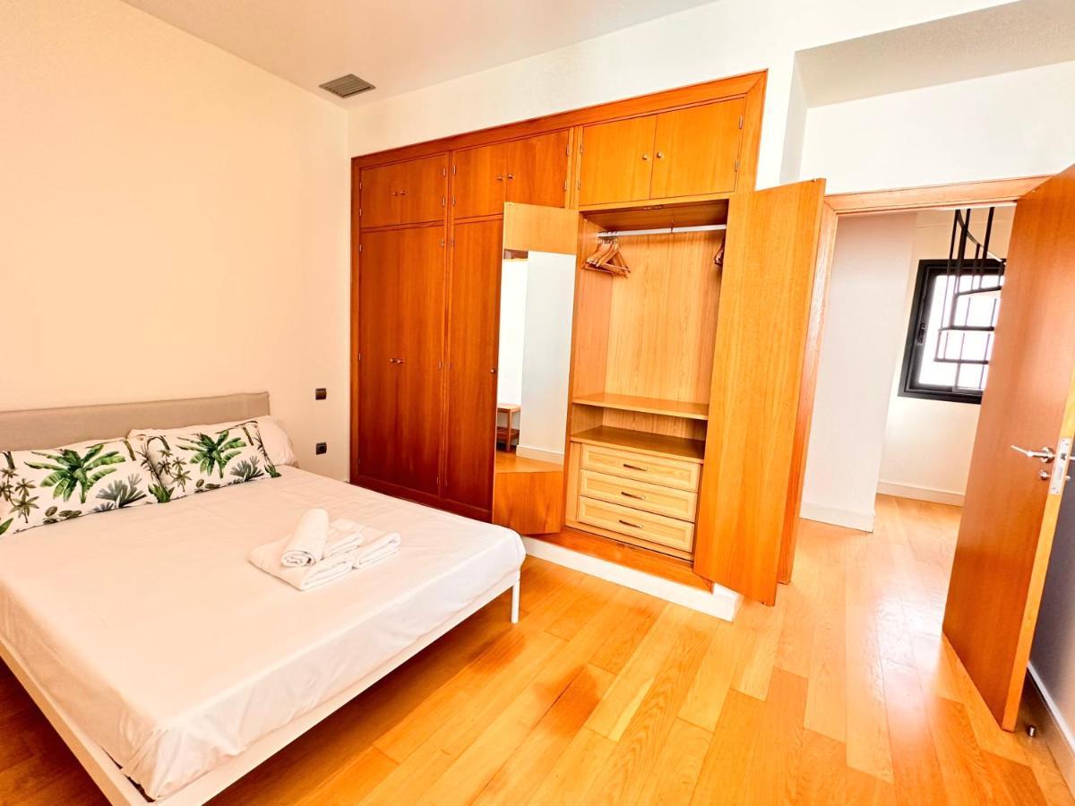 Penthouse Near Cathedral Private Rooftop Private Parking Sevilla Kültér fotó